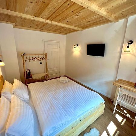 Victoria Gasthaus Rasnov - Charming Vacation House In Rasnov Kültér fotó