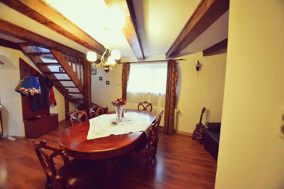 Victoria Gasthaus Rasnov - Charming Vacation House In Rasnov Kültér fotó