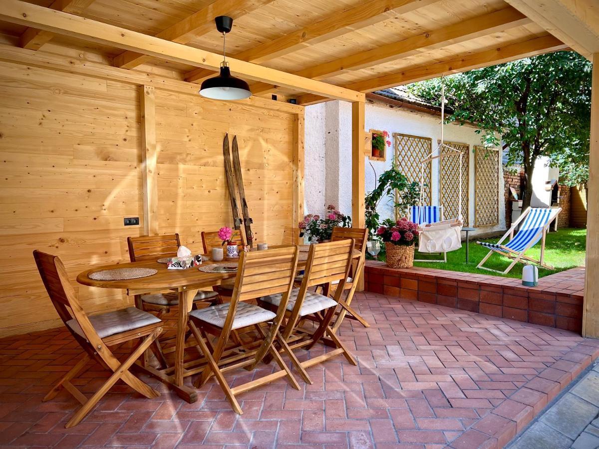 Victoria Gasthaus Rasnov - Charming Vacation House In Rasnov Kültér fotó