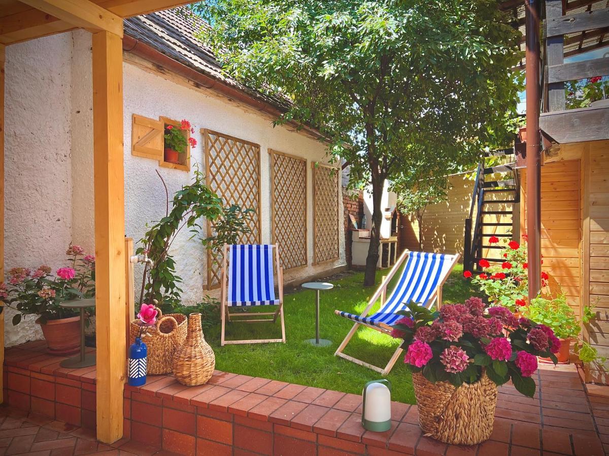 Victoria Gasthaus Rasnov - Charming Vacation House In Rasnov Kültér fotó