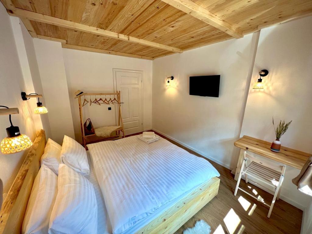 Victoria Gasthaus Rasnov - Charming Vacation House In Rasnov Kültér fotó