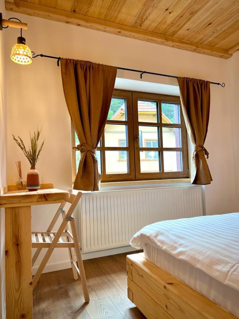 Victoria Gasthaus Rasnov - Charming Vacation House In Rasnov Kültér fotó